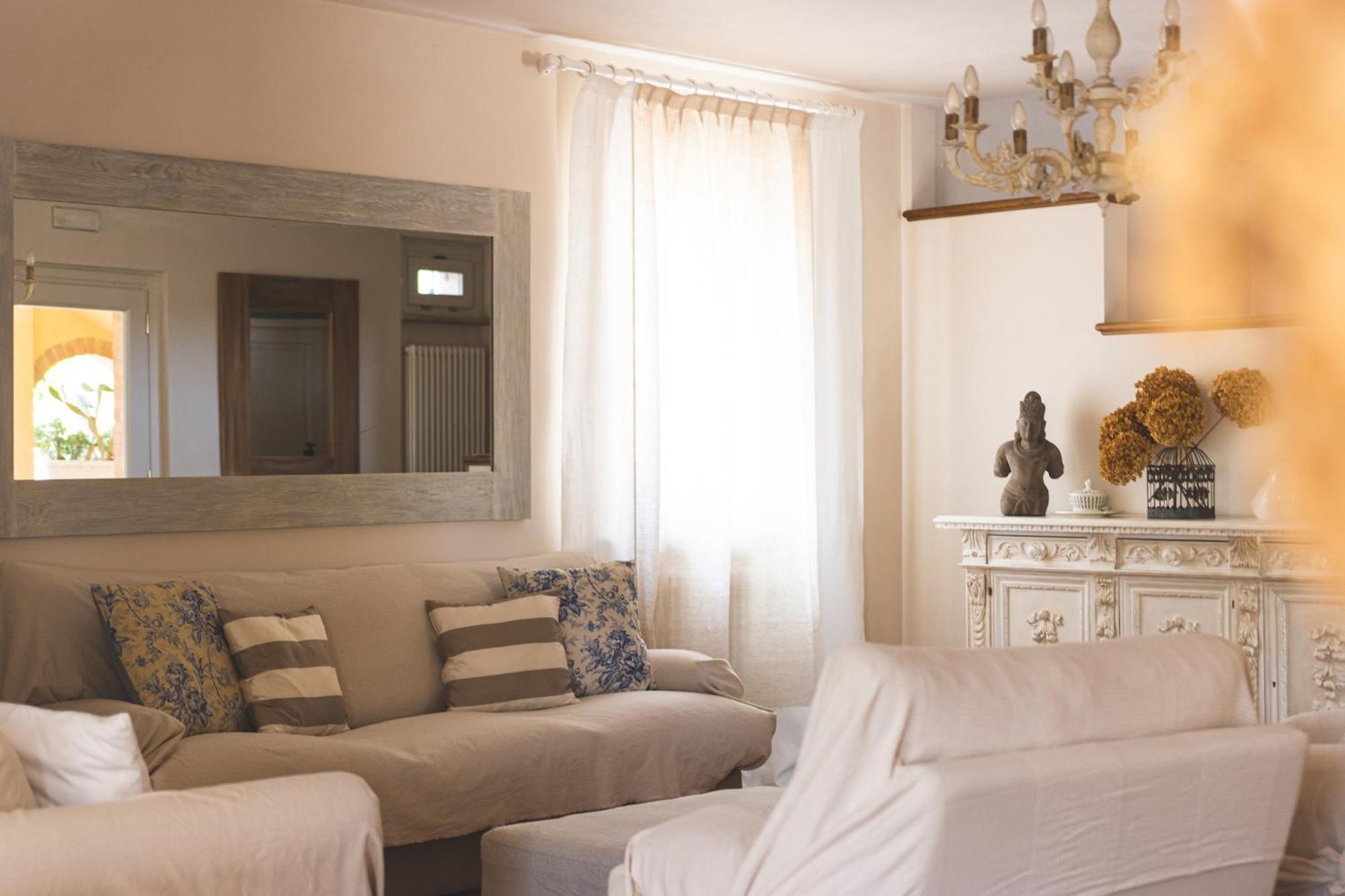 Villa Mariposa Чивитанова Марке Екстериор снимка